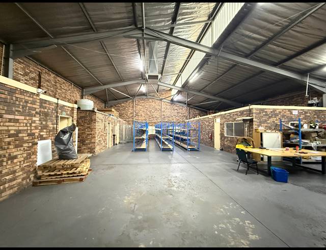 500M² FACTORY FOR SALE IN DEVLAND
